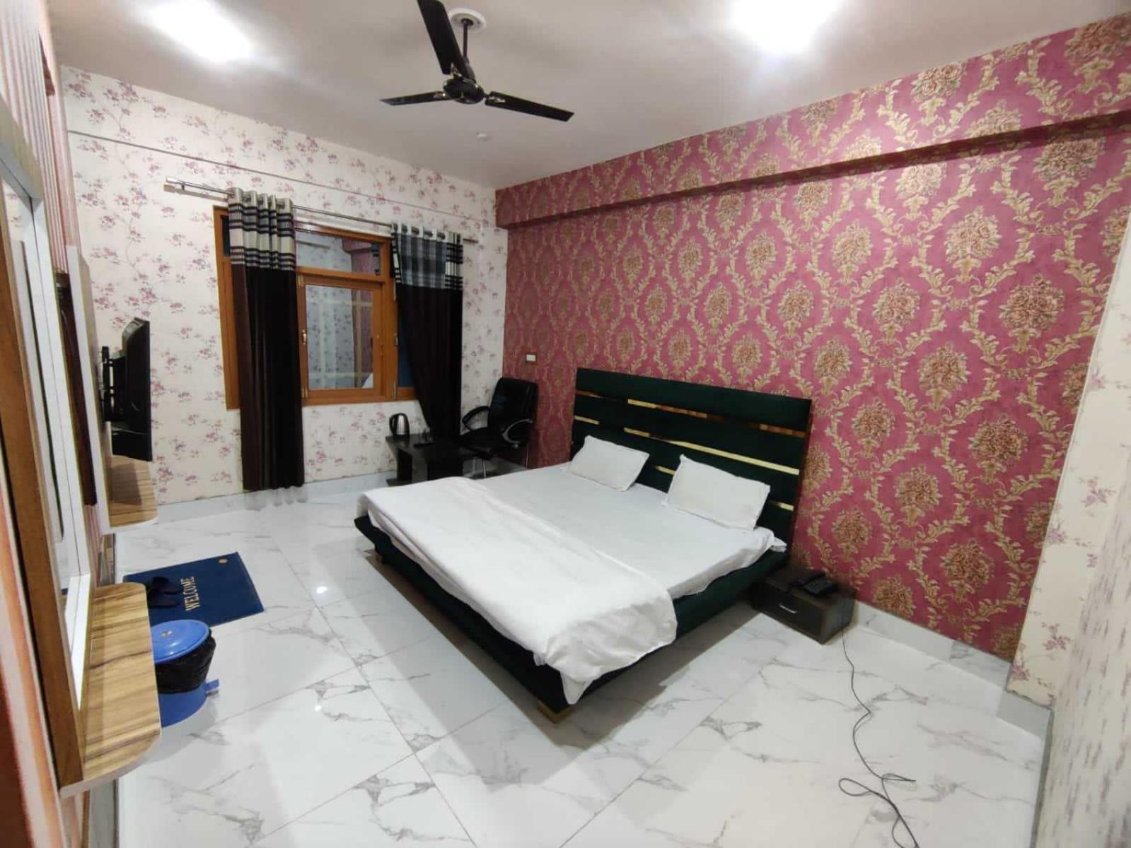 Hotel O Graceland ศรีนาการ์ ภายนอก รูปภาพ